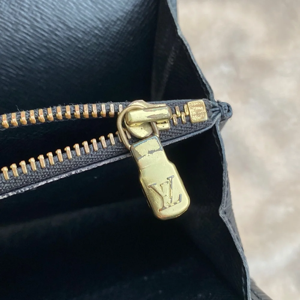 EUC LOUIS VUITTON Black Epi Sarah Wallet Vintage (CA1906) - Picture 13 of 16